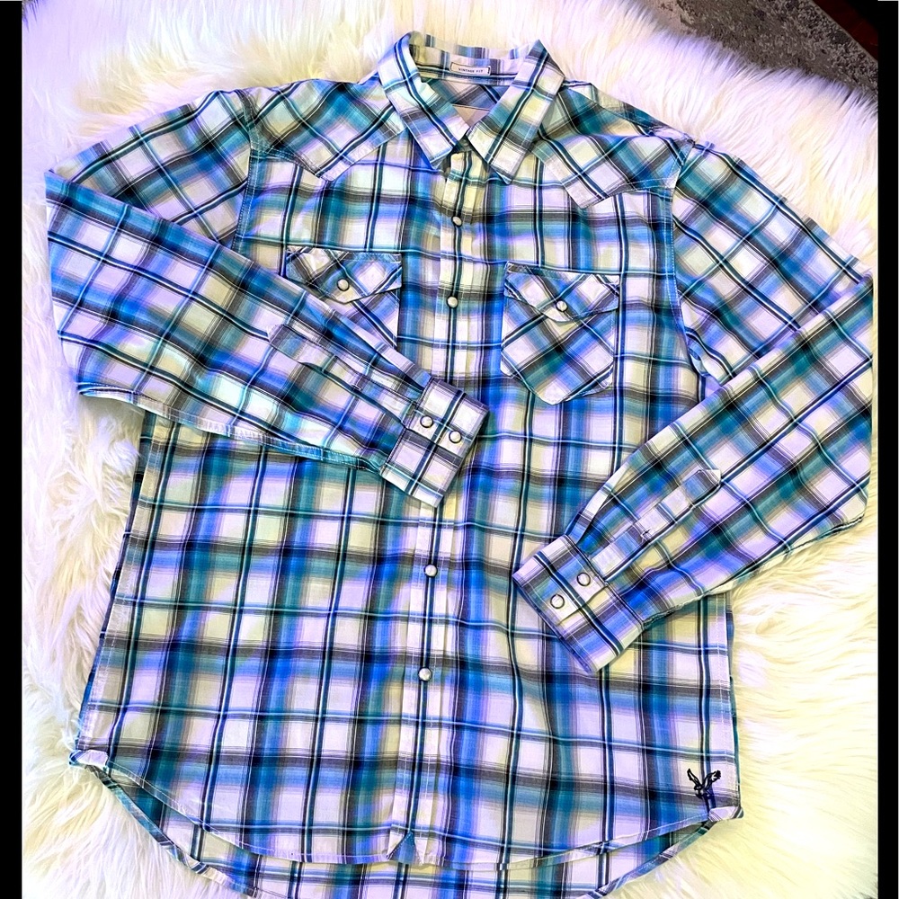 American eagle long sleeve button down shirt